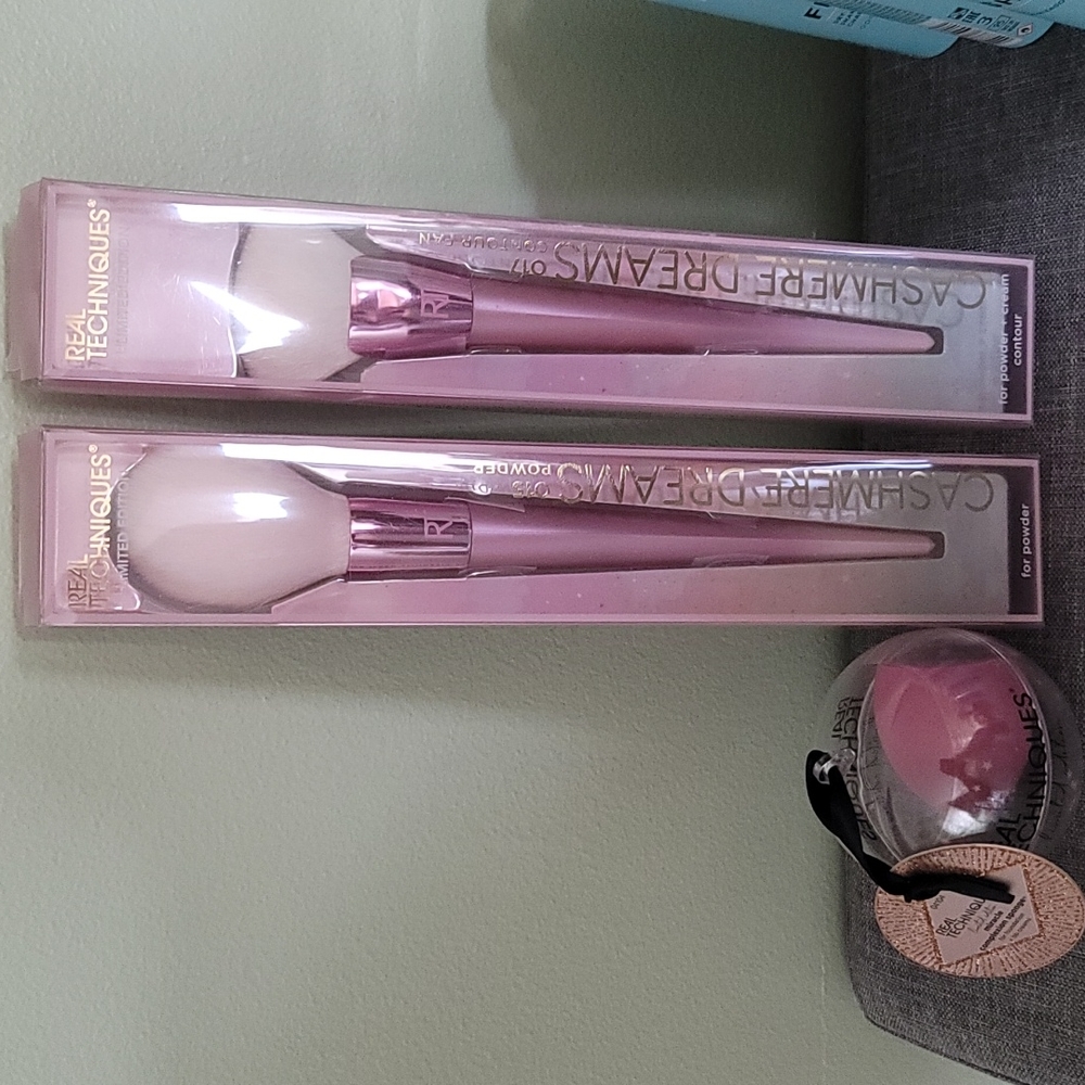 Real techniques brushes (limited edition)